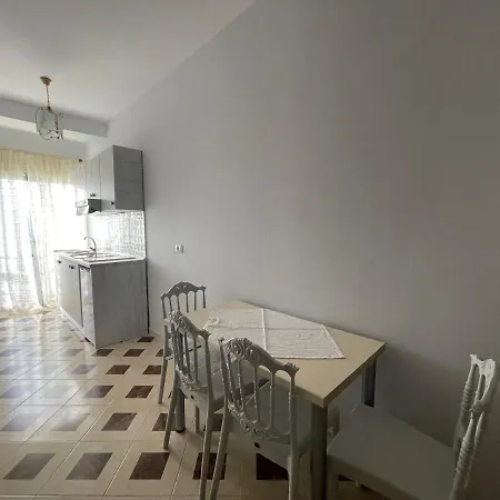 At Rodi Rafaela Apartment *
